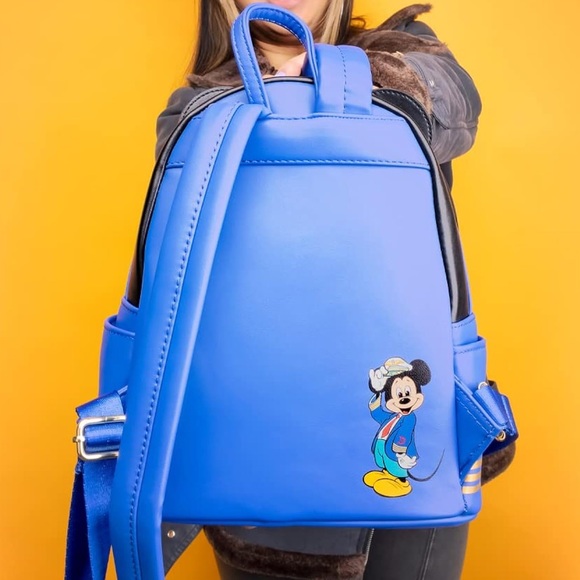 NWT D23 x Amazon Mickey Mouse One: Walt’s Plane - Pilot Mickey Backpack - Picture 2 of 16